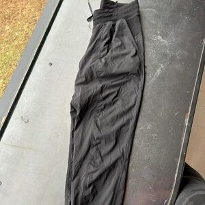 Lululemon dance studio joggers - black